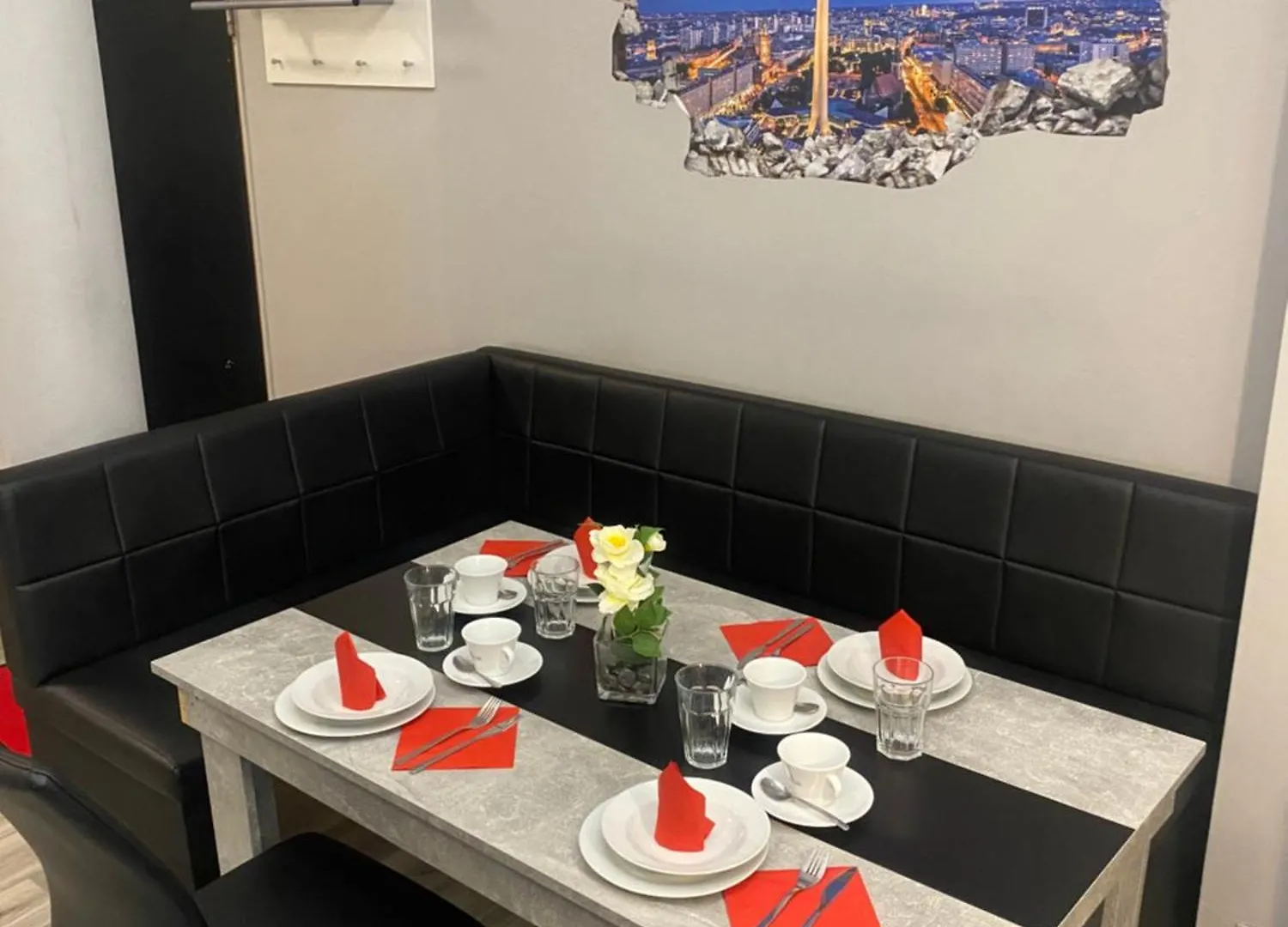 City-Apartment Timeless- Frisch Renoviert contacts